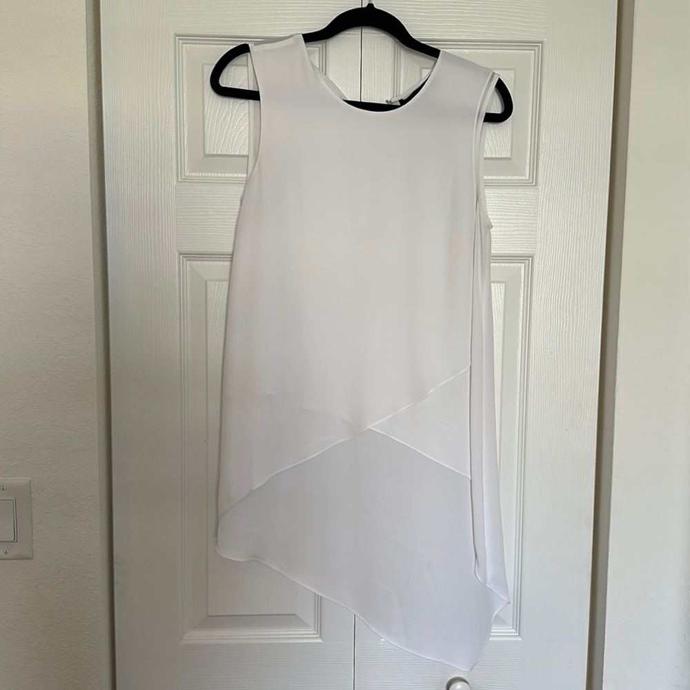 BCBGMAXAZRIA White Sleeveless Blouse